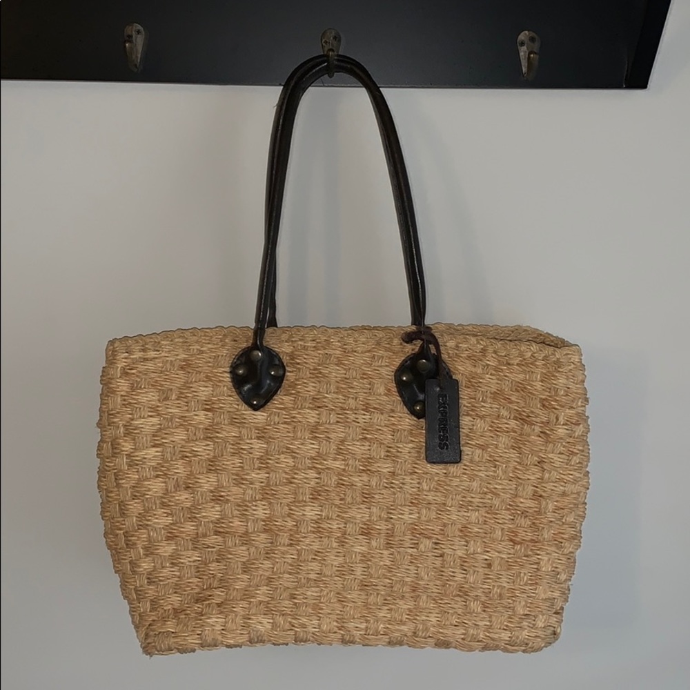 Straw bag leopard print interior